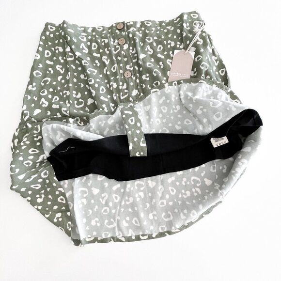 FIGARY SKIRT - CACTUS LEOPARD // Size Large //NWT - Picture 8 of 11